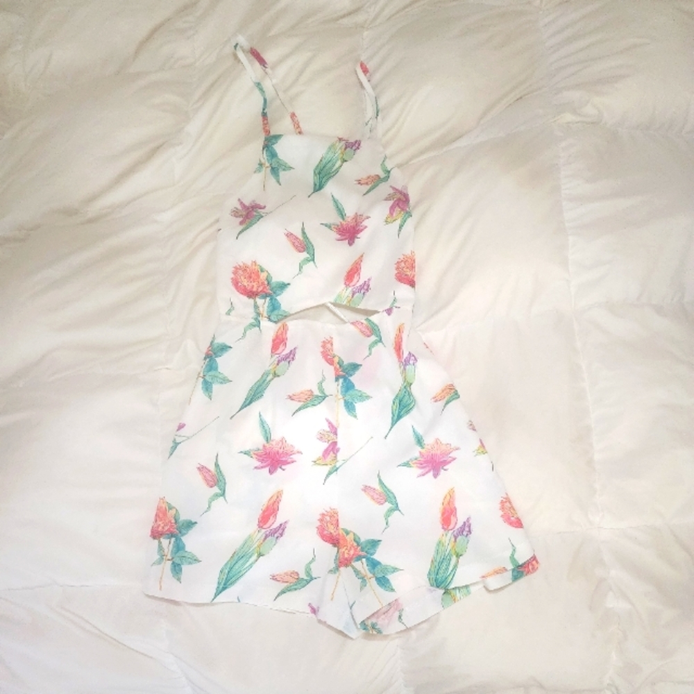 NWT adorable romper Bossy the label